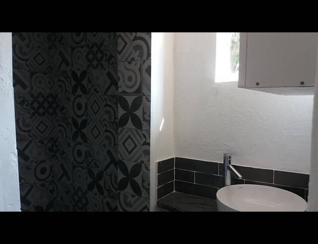 1 BEDROOM PROPERTY TO RENT IN MOKOPANE CENTRAL